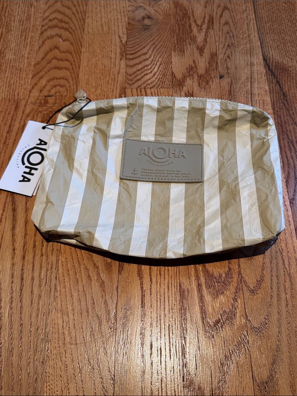Aloha Collection Beige Le Stripe small zipper pouch - Picture 3 of 3